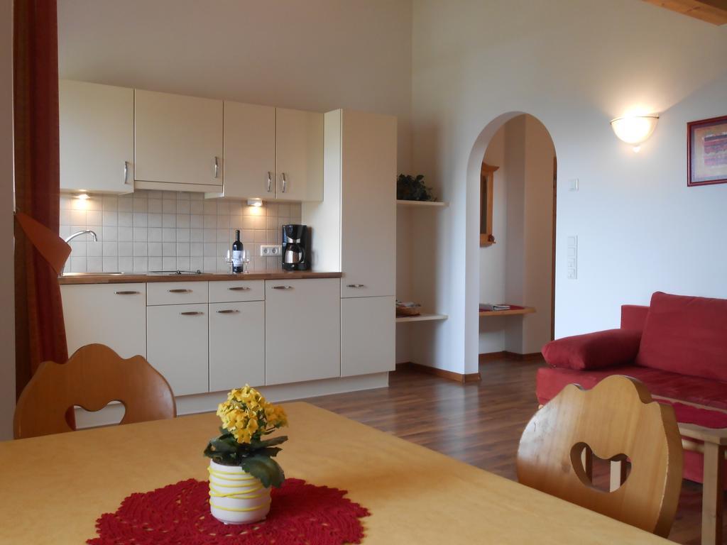 Ferienwohnung Törggelehof Algund Zimmer foto